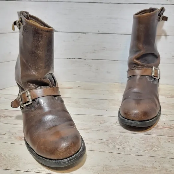 Frye 12r Engineer boots in brown leather