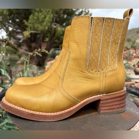 Frye Campus Chelsea Boots