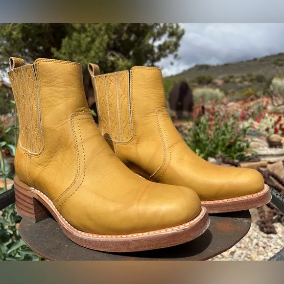 Frye Campus Chelsea Boots