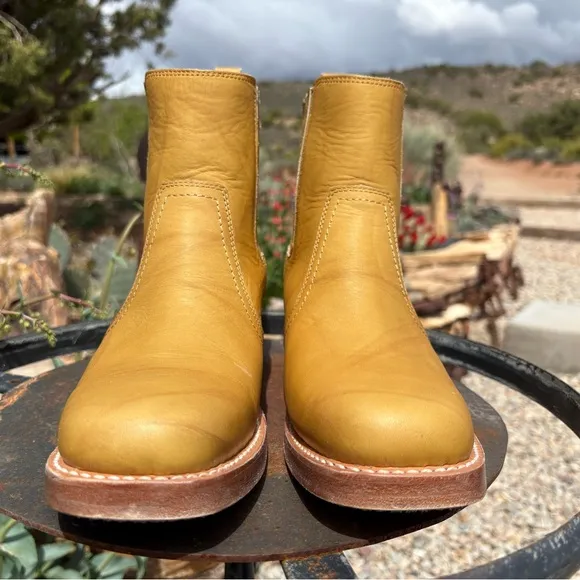 Frye Campus Chelsea Boots
