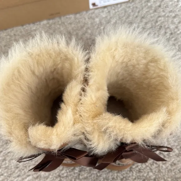 Girls K Bailey Bow II Ugg Boots
