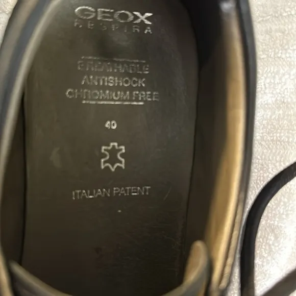Gorgeous Boys’ Federico Genuine Leather Geox Dress Shoes - Size 40 or 7 Medium