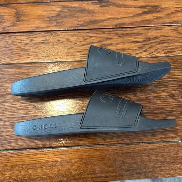 Gucci Black Slide Sandals Minimalist Design