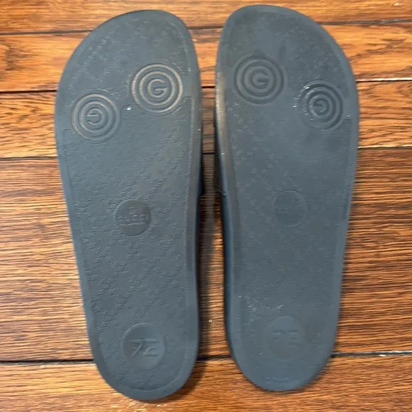 Gucci Black Slide Sandals Minimalist Design