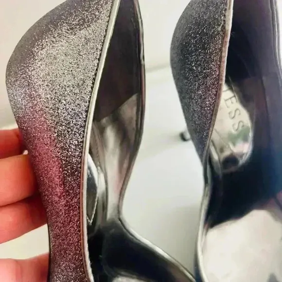 GUESS SHOES SIZE 6.5 SHIMMER SOFT PURPLE COLOR LIKE NEW CONDITION