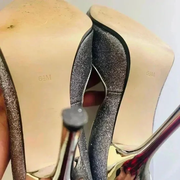 GUESS SHOES SIZE 6.5 SHIMMER SOFT PURPLE COLOR LIKE NEW CONDITION