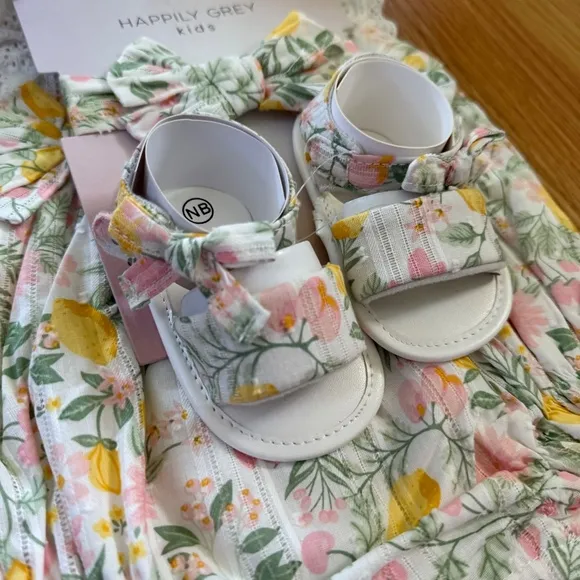 Happily Grey Baby Girl 3 Piece Outfit Set
