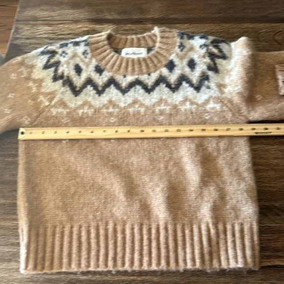 HEARTLOOM The Sara Sweater  Birch large EUC