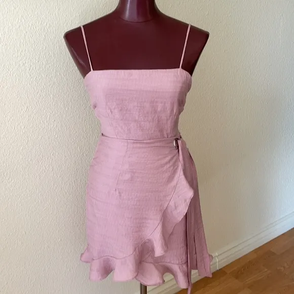 Hello Molly Top It Off Dress Blush size Medium
