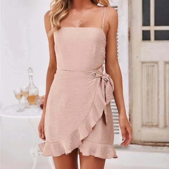 Hello Molly Top It Off Dress Blush size Medium