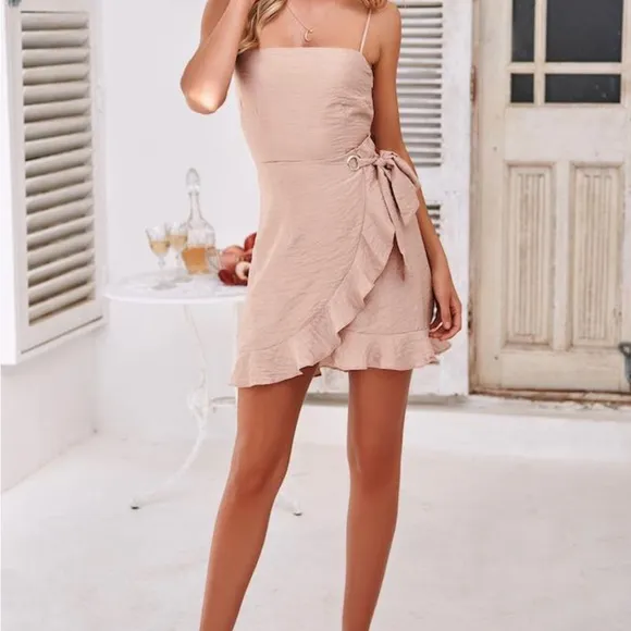 Hello Molly Top It Off Dress Blush size Medium