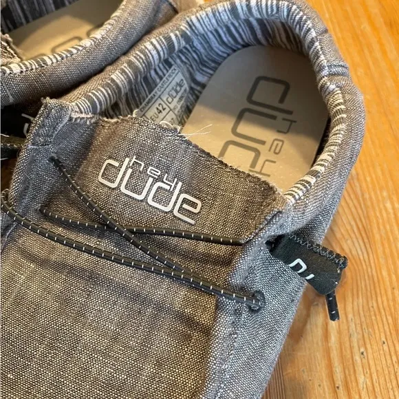 Hey Dude Wally Chambray Slip-On Shoes Castlerock Men’s 9 Neutral Grey Casual