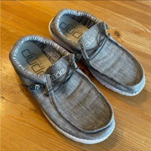Hey Dude Wally Chambray Slip-On Shoes Castlerock Men’s 9 Neutral Grey Casual