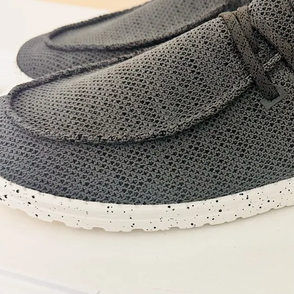 Hey Dude Wally Halo Men’s Shoes Dark Grey Speckled Trim sz 10 New‎ With Tags