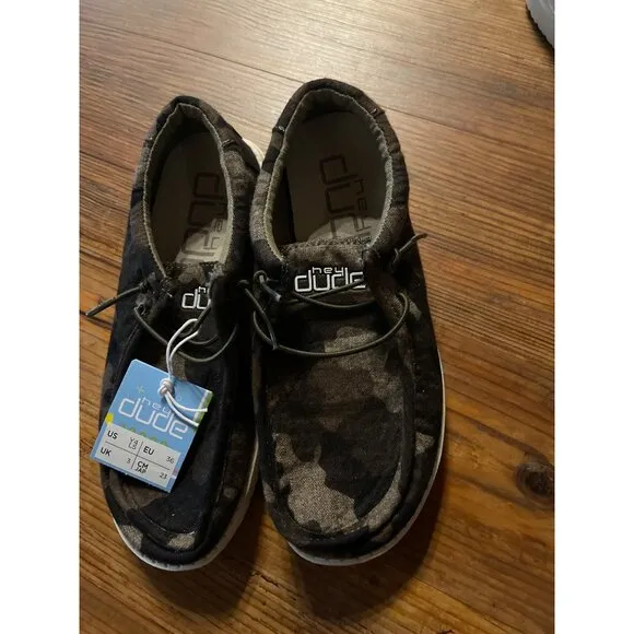 Hey Dude Wally Linen Youth Camo Slip-On Shoes  Size Y4-L5 New With Tag