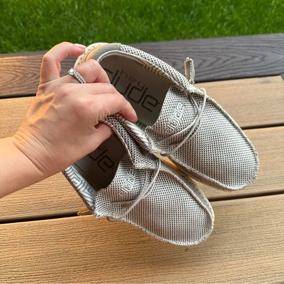 Hey Dude Wally Sox Slip On Shoes Classic Casual Moccasin Light Grey Size 8 Men’s