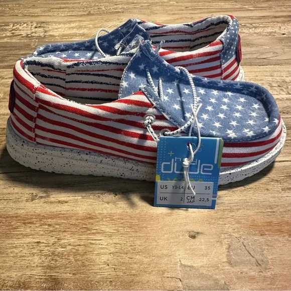 Hey Dude Wally Youth Patriotic Stars And Stripes Unisex Shoes Y3-L4 USA NWT