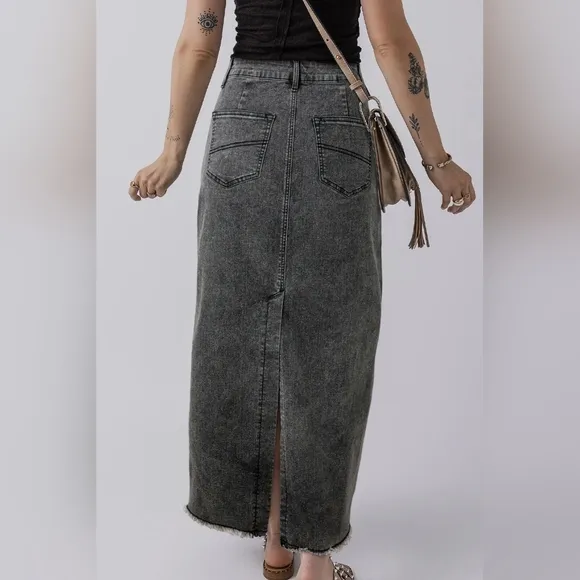 High-Rise Midi Retro 90s Acid Wash Black Denim Back Slit Frayed Hem Jean Skirt
