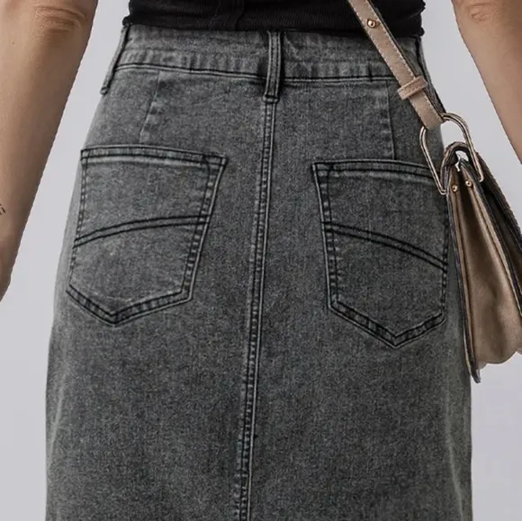 High-Rise Midi Retro 90s Acid Wash Black Denim Back Slit Frayed Hem Jean Skirt