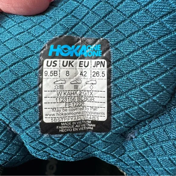 HOKA‎ Kaha 2 GTX Hiking Boot NWOT Women’s size 9.5 in Blue Coral Vibram Soles