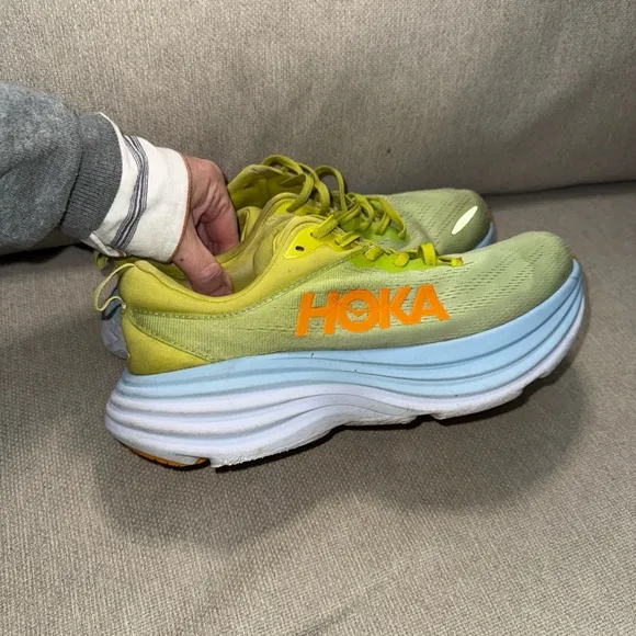 HOKA ONE Bondi 8 Mens Shoes 9D Butterfly Evening Primrose