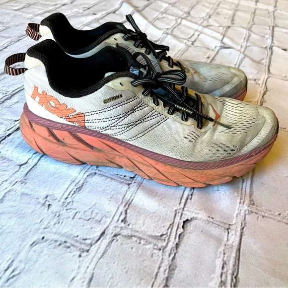 HOKA ONE Clifton Size 9 Women’s Running Shoes Pink Black Comfort Sneakers