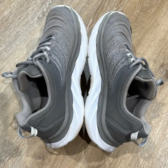 Hoka One One AKASA Size 8 Gray and White Athletic Shoes with Modern Silhouette