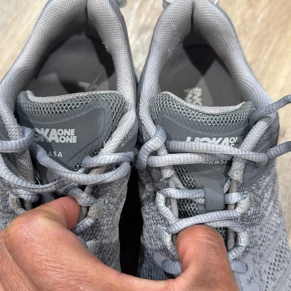 Hoka One One AKASA Size 8 Gray and White Athletic Shoes with Modern Silhouette