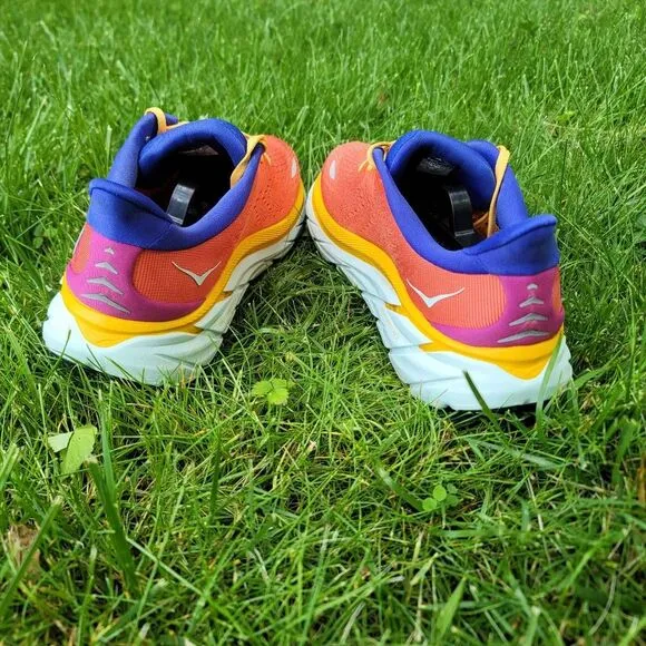 Hoka One One CLIFTON 8 - Women's Running Shoes  - Size 9.5B