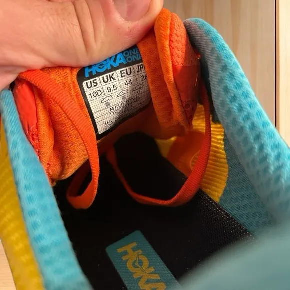HOKA One One Clifton 9 Passion Fruit Maize Men's 10 D 1127895-PFMZ Running