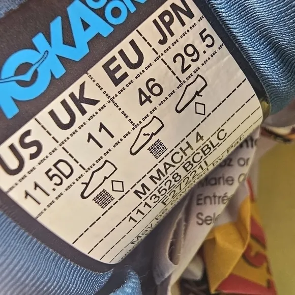 Hoka One One Mach 4 Running Shoes Men's Size 11.5 Dit have a little tear inside