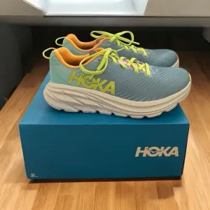 Hoka One One Rincon 3 Running Shoes Women’s Gym Trainers Authentic Size 7 Blue