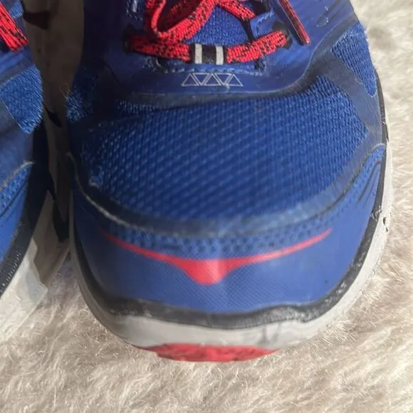 Hoka shoes 10.5 (700)
