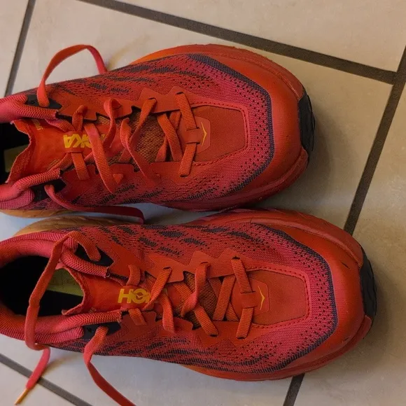 HOKA Speedgoat 5 Red Sneaker Running Shoes Purple Size 8