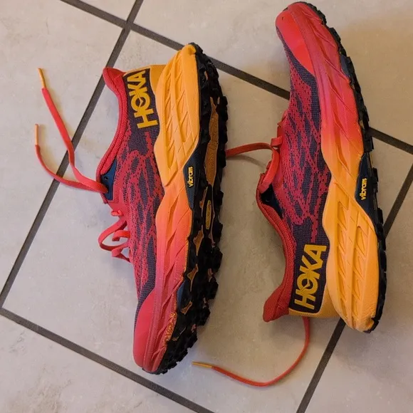 HOKA Speedgoat 5 Red Sneaker Running Shoes Purple Size 8