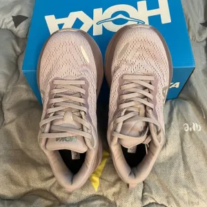 Hokas Bondi 8 Light Purple Running Shoes