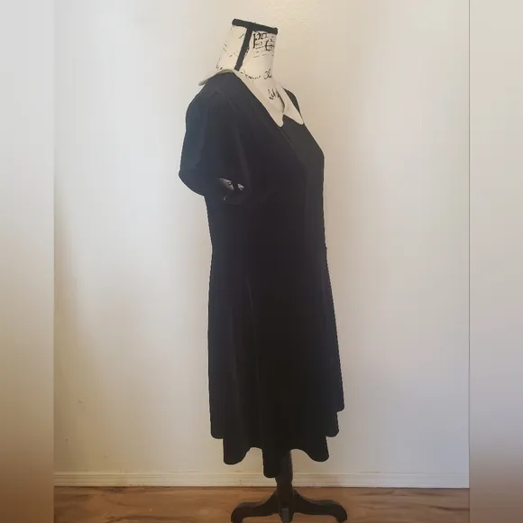 Hot Topic | Black Stretch Velvet White Collar Wednesday Adams Costume Dress - XL