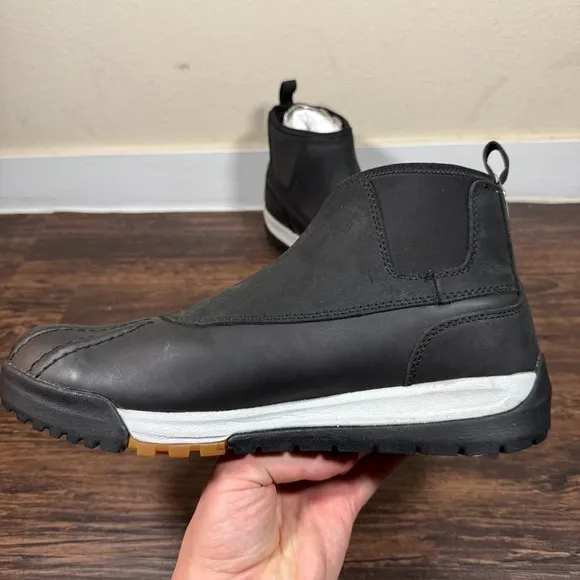 Huckberry‎ All Weather Vibram Chore Duck Boots Mens 10.5M Black Leather Slip On