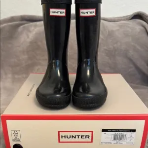 Hunter Gloss Black Kids' Rain boots - Size 11M
