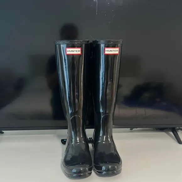 Hunter Glossy Black Rain Boots