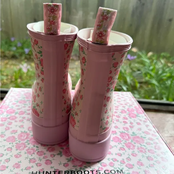 Hunter x LoveShackFancy Womens Play Rain Boot Pink Floral Rose Heart Size 9 NWT
