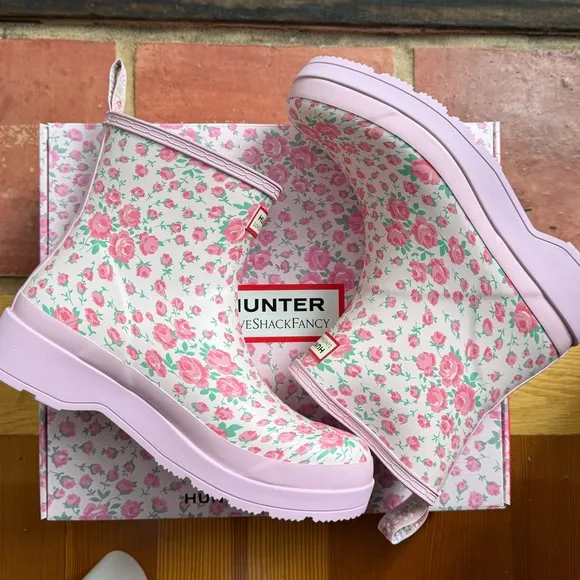 Hunter x LoveShackFancy Womens Play Rain Boot Pink Floral Rose Heart Size 9 NWT