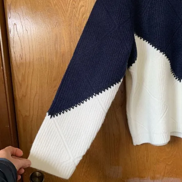 Hyacinth House Diamond Demi Turtleneck Sweater Navy &amp; Cream Size Large