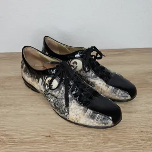 Icon Wearable Art Vintage Woman Lace Up Sneakers, Size 8.5