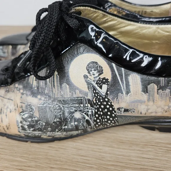 Icon Wearable Art Vintage Woman Lace Up Sneakers, Size 8.5