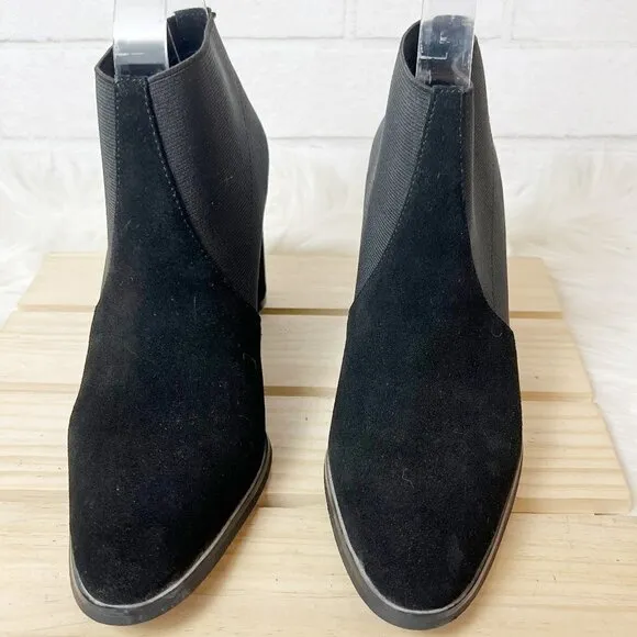 Intentionally Blank Black Round Heel Suede Ankle Boots Booties Women's Size 7