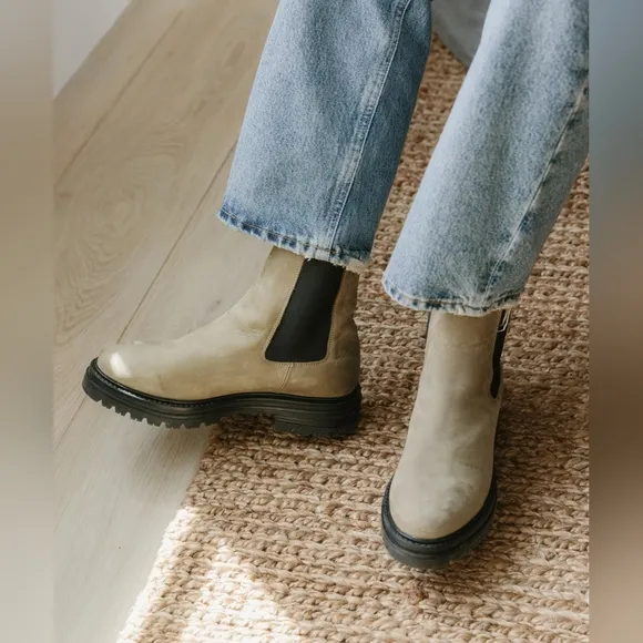Jenni Kayne Brooklyn Lug Boots size 39 Laurel Brown Tan