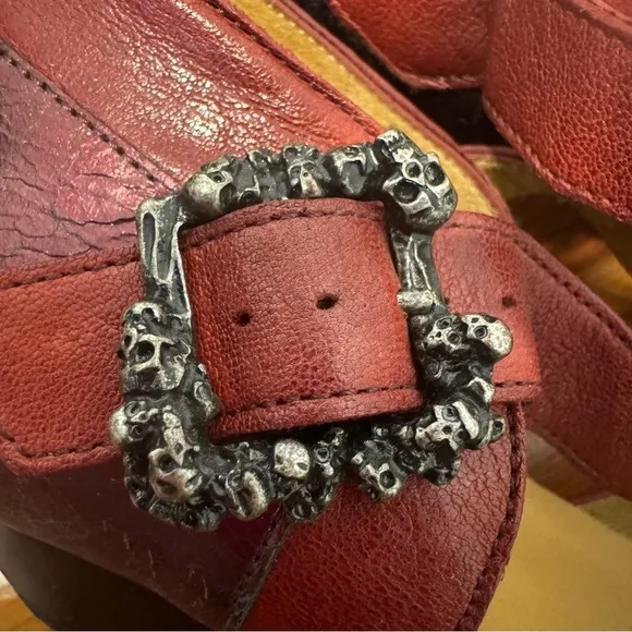 John Fluevog Women’s RARE ALISONSEXY SKULL-BUCKLED MARY JANE Shoes Size 10
