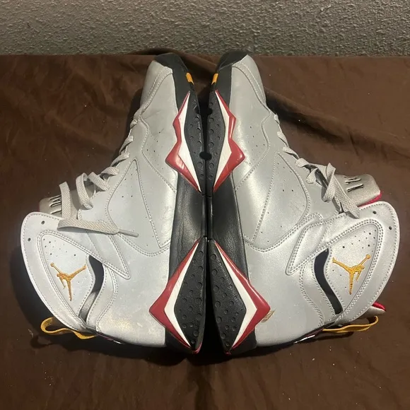 Jordan Men's Silver and Gold Sneakers Retro 7 Reflections of a Champion
