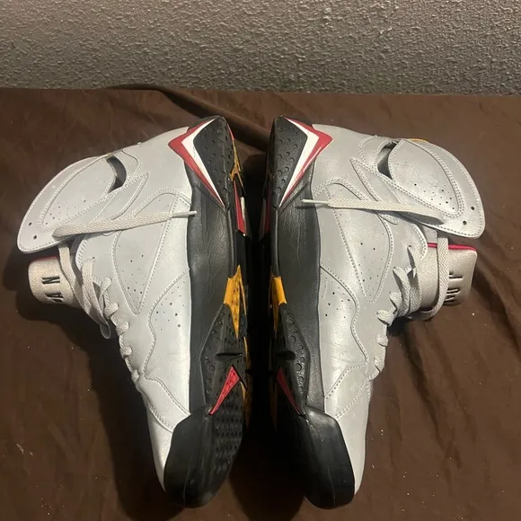Jordan Men's Silver and Gold Sneakers Retro 7 Reflections of a Champion